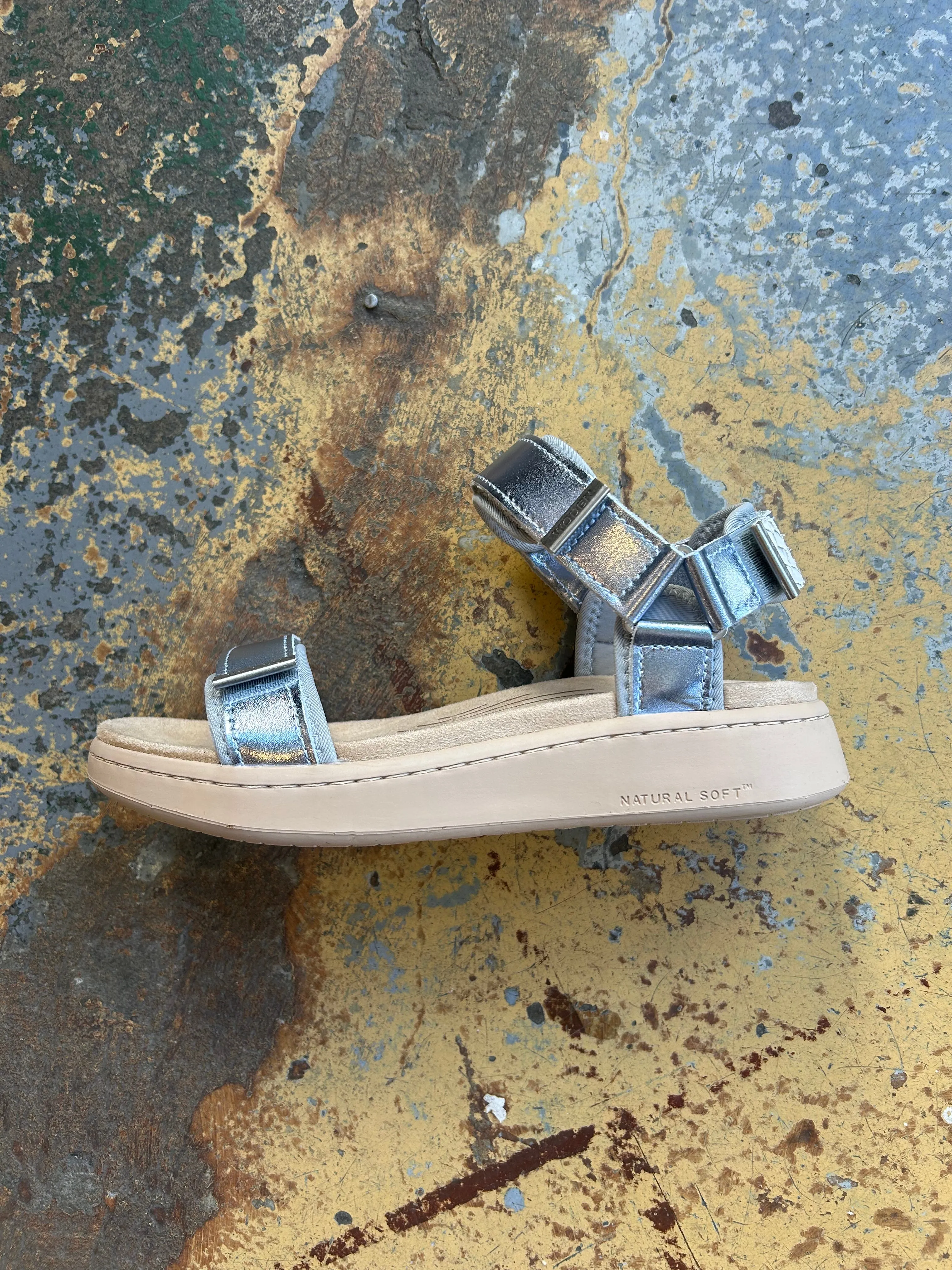 Line Sandal - Metallic Ice Blue