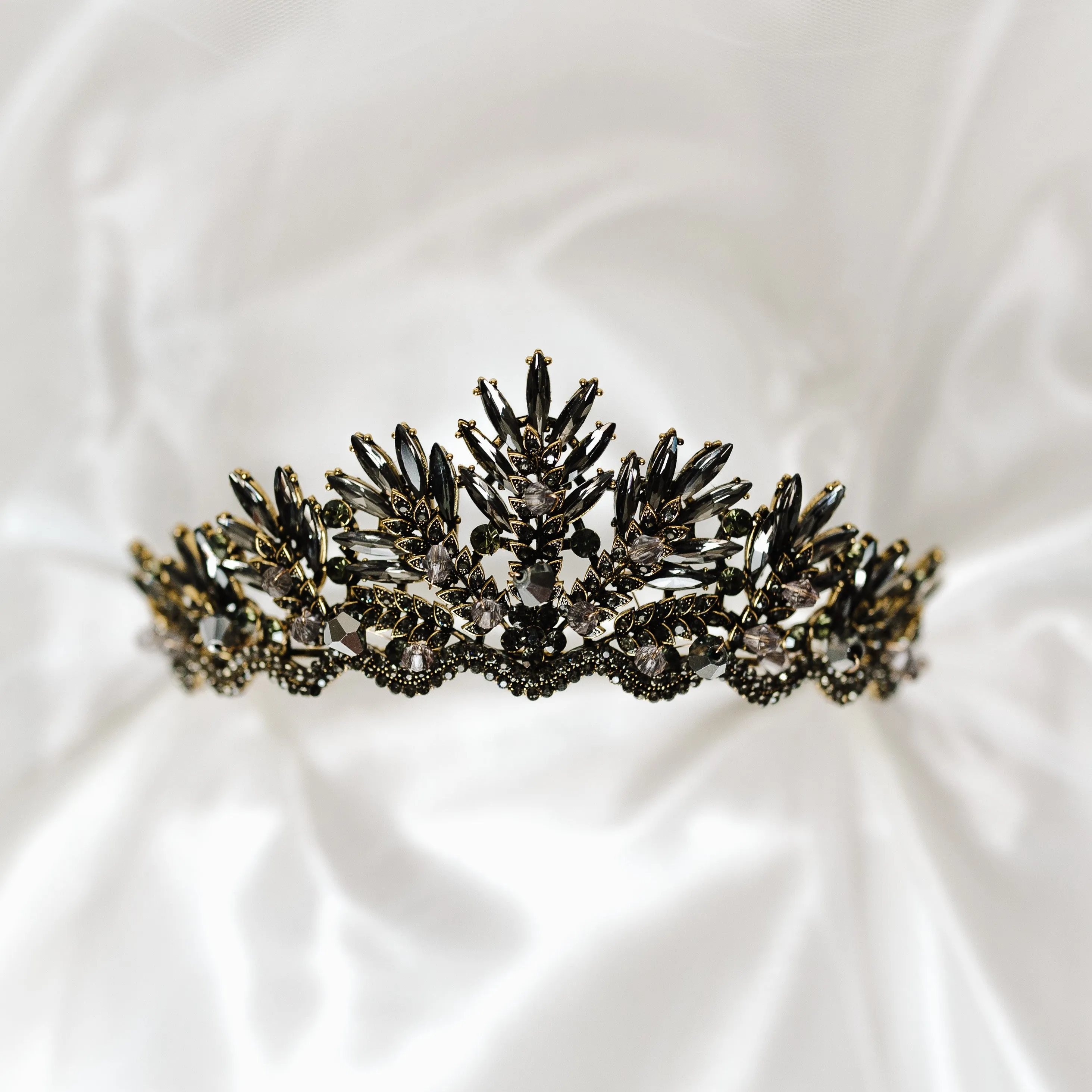 Petra's Tiara in Black