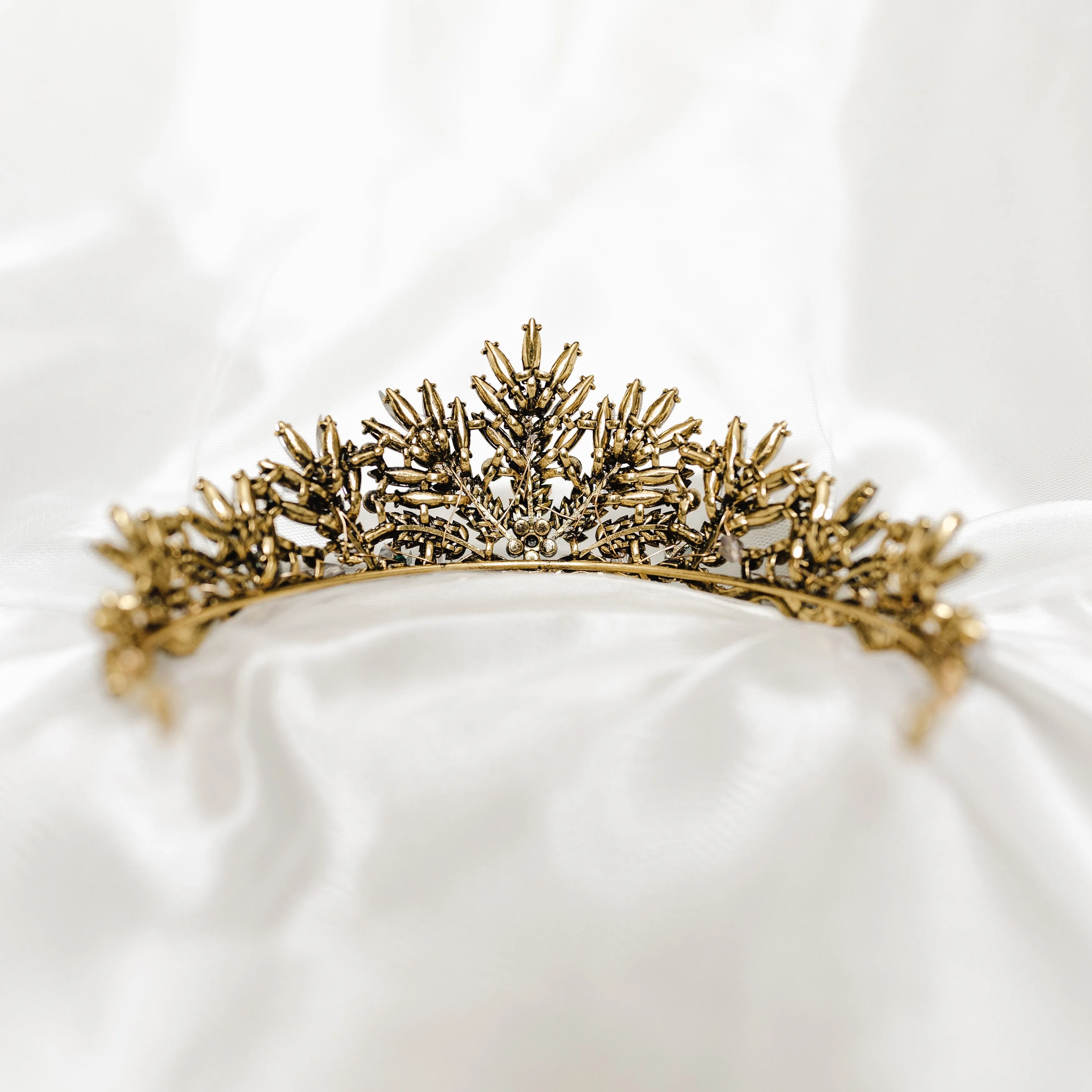 Petra's Tiara in Black