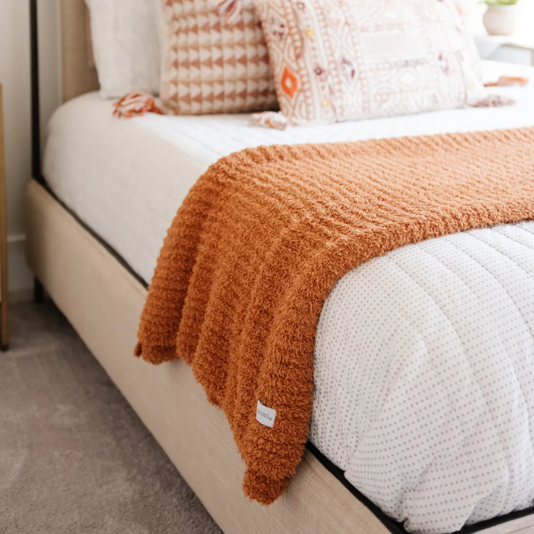 RIBBED BAMBONI THROW BLANKETS