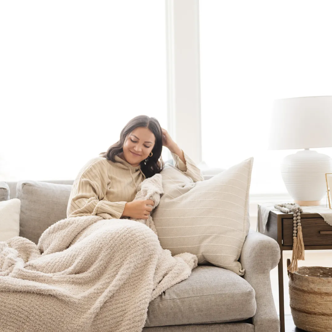 RIBBED BAMBONI THROW BLANKETS