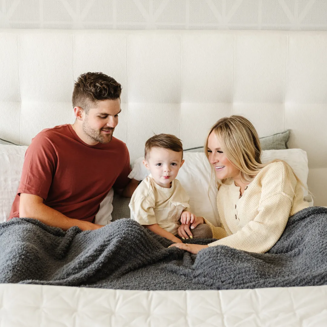 RIBBED BAMBONI THROW BLANKETS